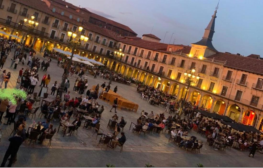 SweetHome Plaza Mayor de León Exterior foto